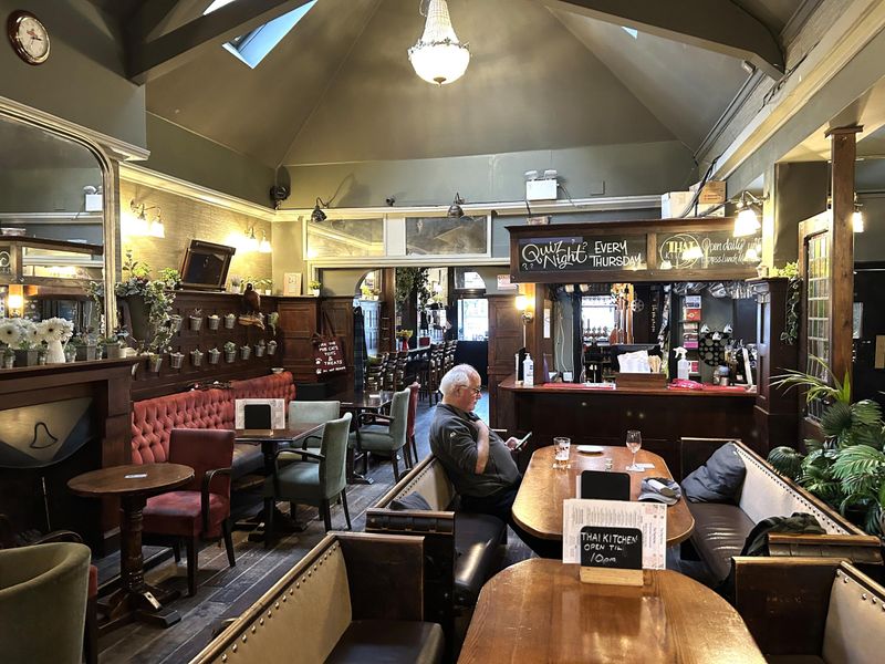 Cross Keys W6 main customer area. (Pub, Bar). Published on 23-02-2026 