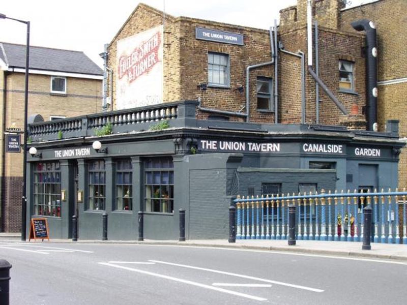 Maida Hill, Union Tavern2. (Pub, External, Key). Published on 06-08-2013 