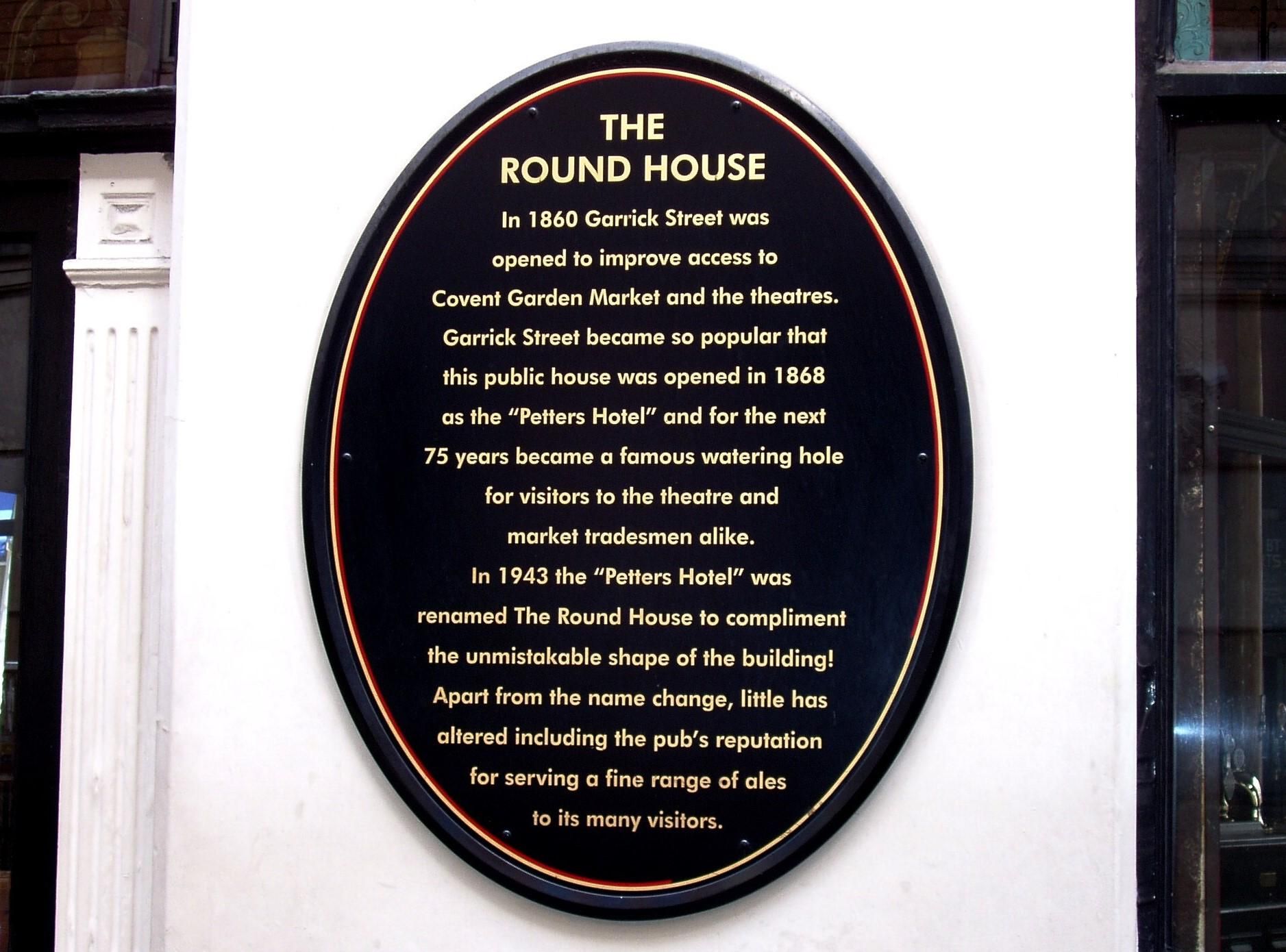 Round House WC2 plaque. (Pub, External, Sign). Published on 08-01-2017