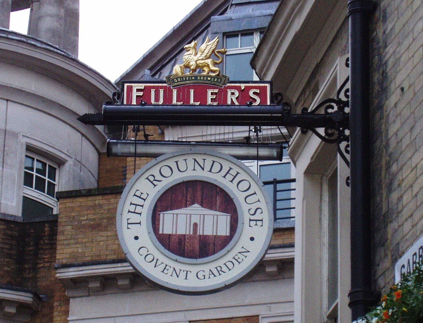Round House sign WC2 Jan 2017. (Pub, External, Sign). Published on 08-01-2017