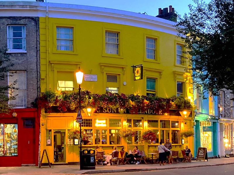 Sun in Splendour dusk Aug 2025. (Pub, External). Published on 01-09-2025 