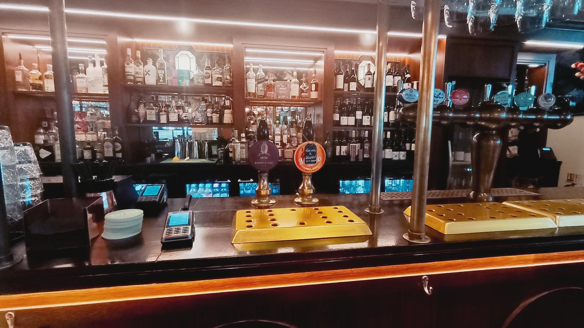 Bar 4/2/26. (Bar). Published on 04-02-2026