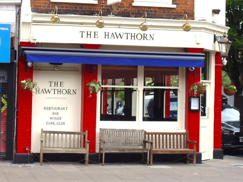 Hawthorn-3 May 2025. (Pub, External). Published on 18-05-2025 