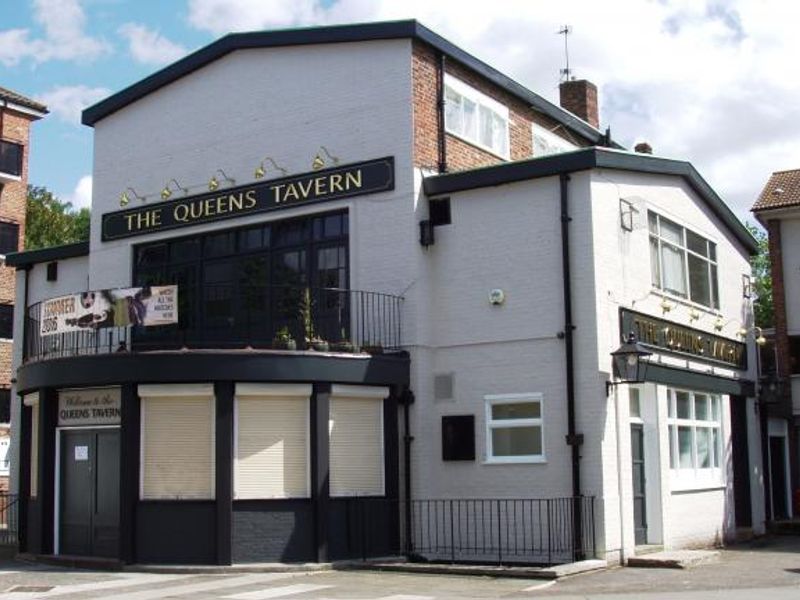 Queens Tavern W12 June 2016. (Pub, External, Key). Published on 24-06-2016