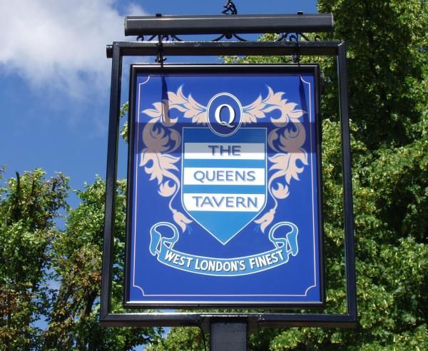Queens Tavern sign W12 June 2016. (Pub, External, Sign). Published on 24-06-2016