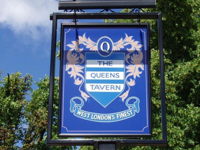 Queens Tavern sign W12 June 2016. (Pub, External, Sign). Published on 24-06-2016 