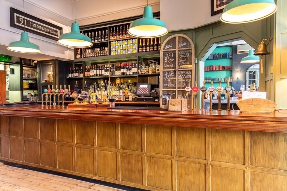 Eagle, Sh Bush -2017. (Pub, Bar). Published on 12-06-2017
