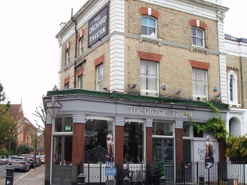 Orchard Tavern W12-2 Nov 2021. (Pub, External). Published on 14-11-2021