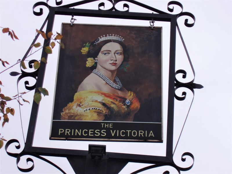 Princess Victoria W12-5 Nov 2021. (Pub, External, Sign). Published on 14-11-2021