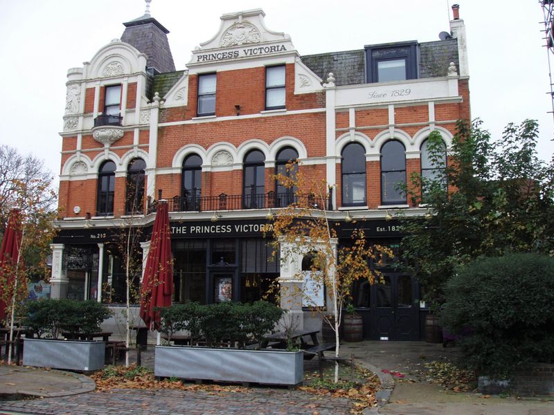 Princess Victoria W12-1 Nov 2021 . (Pub, External, Key). Published on 14-11-2021