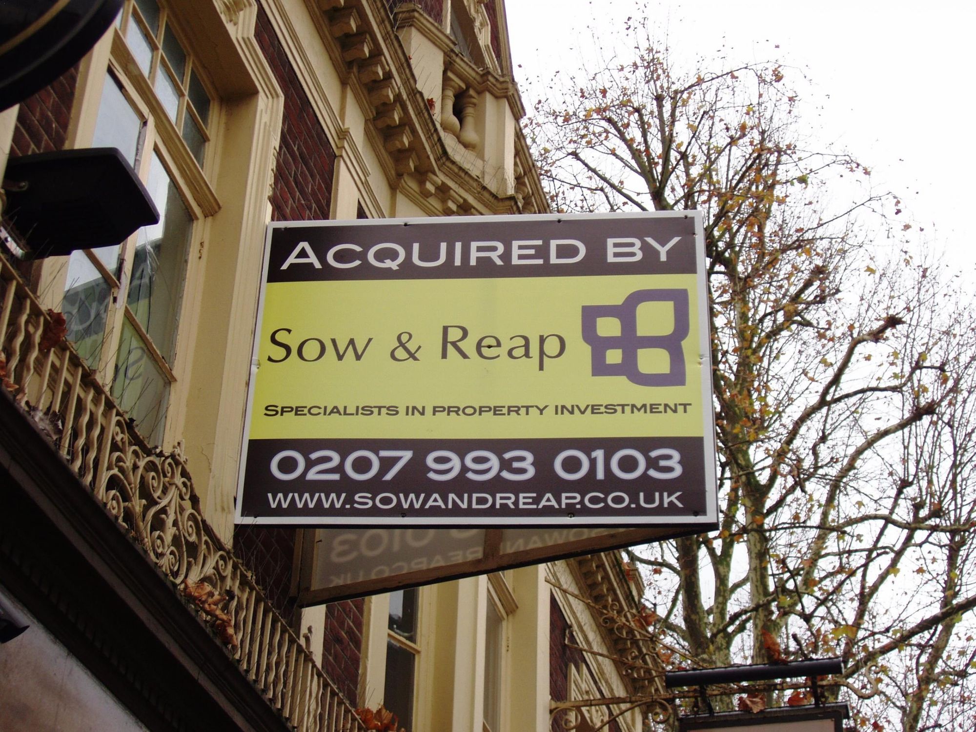 Greyhound W12 acquired sign Dec 2017. (Sign). Published on 03-12-2017