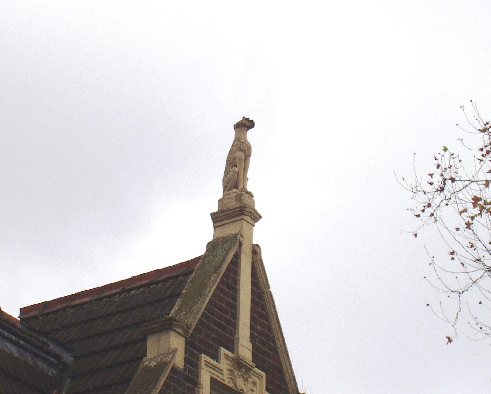 Greyhound W12 roof plinth Dec 2017. (Pub, External). Published on 03-12-2017