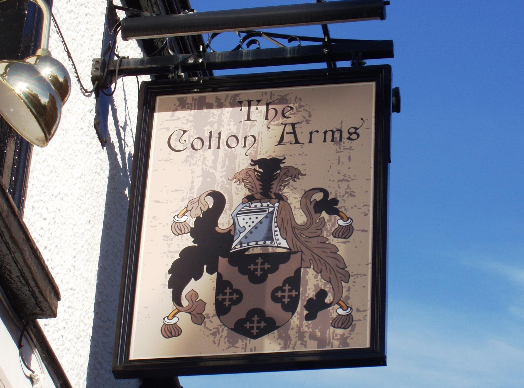 Colton Arms W14 swingsign Oct 2014. (Pub, External, Sign). Published on 16-10-2016