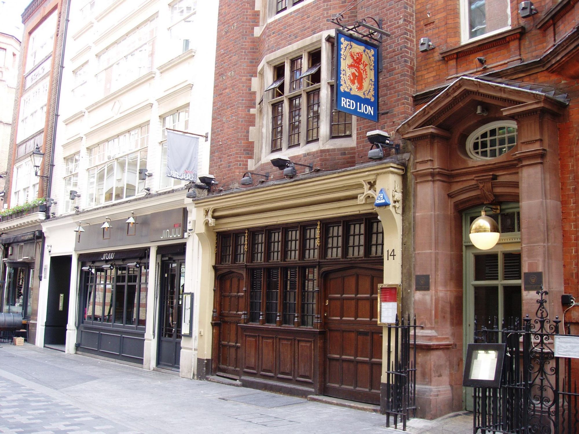 Red Lion W1-1 June 2017. (Pub, External, Key). Published on 06-06-2017