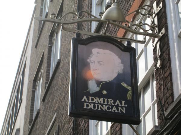 (Pub, External, Sign). Published on 15-07-2013