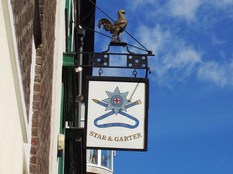 Star & Garter W1 sign June 2017. (Pub, External, Sign). Published on 04-06-2017 
