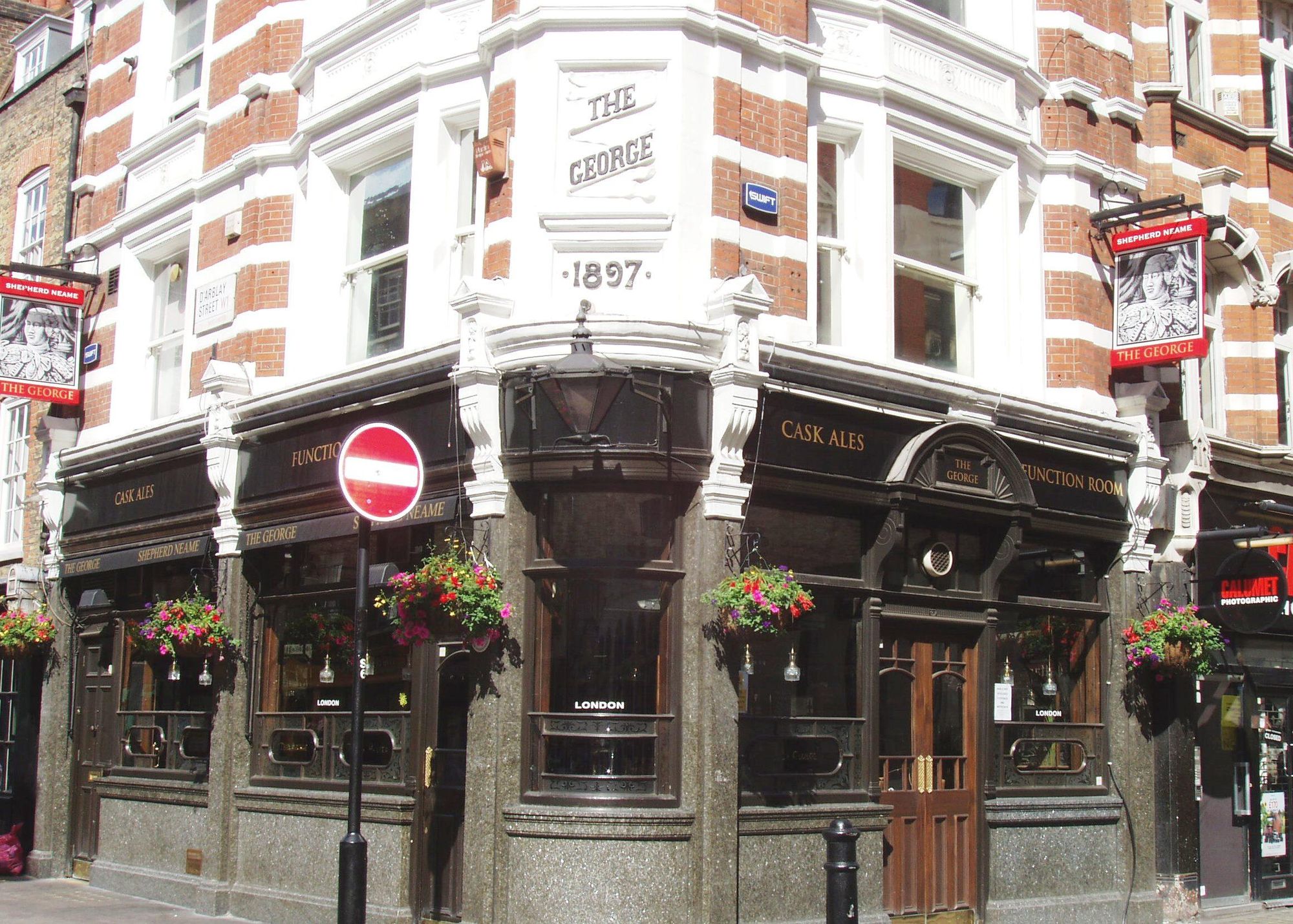 George W1 June 2017. (Pub, External, Key). Published on 04-06-2017