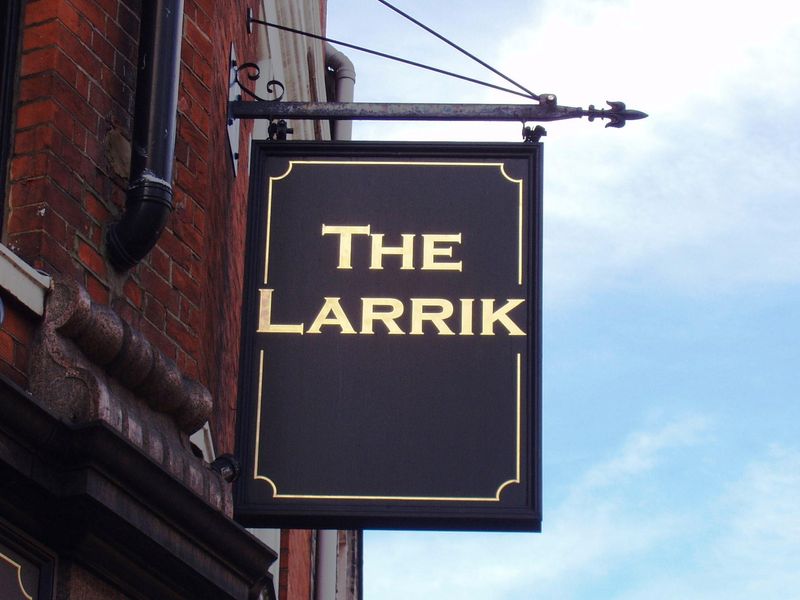 Larrik W1 sign Sep 2017. (Pub, External, Sign). Published on 11-09-2017 