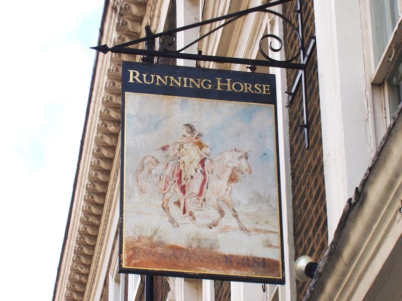 Running Horse W1-sign Aug 2017. (Pub, External, Sign). Published on 27-08-2017