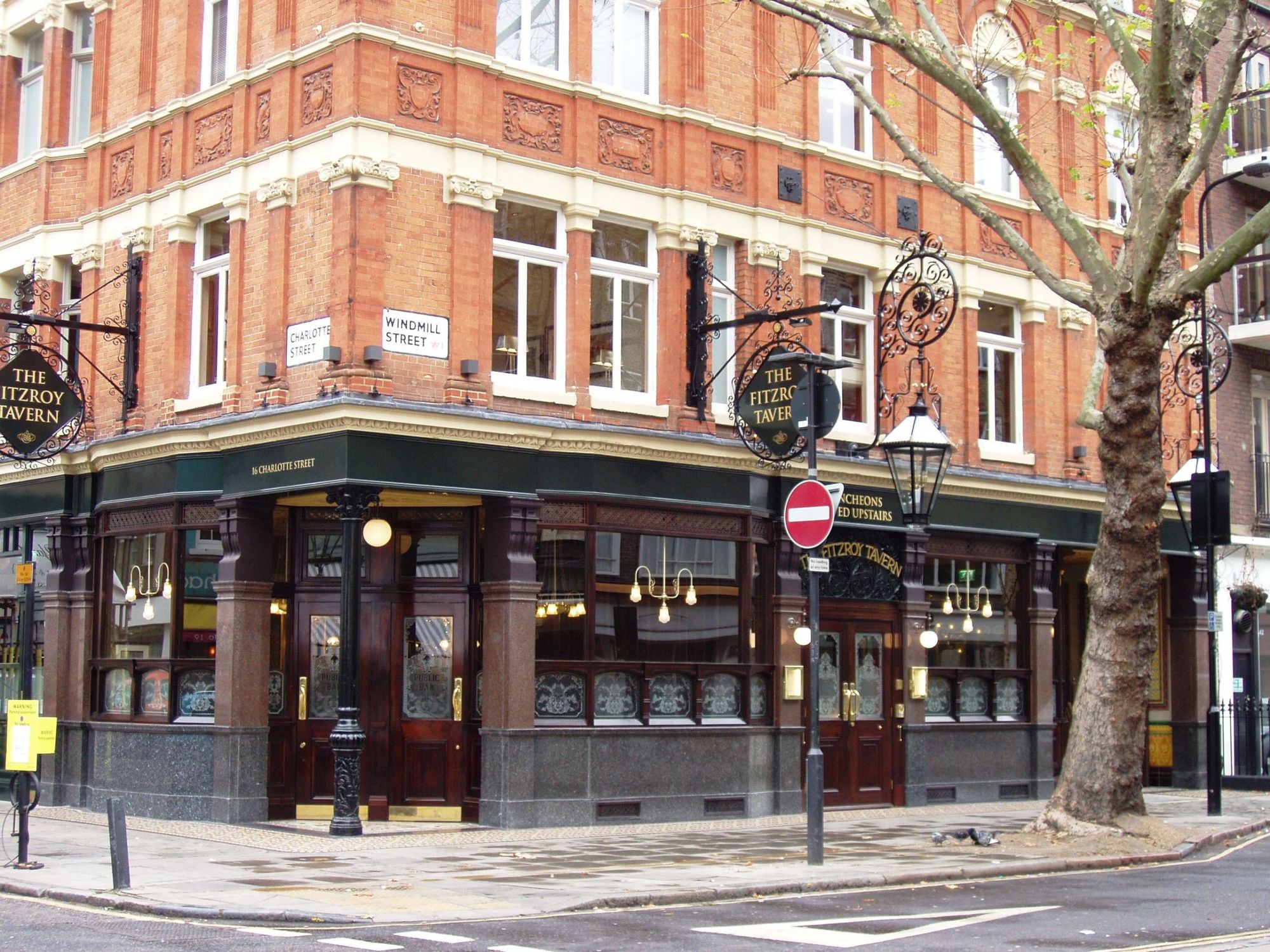 Fitzroy Tavern W1 Nov 2016. (Pub, External). Published on 27-11-2016