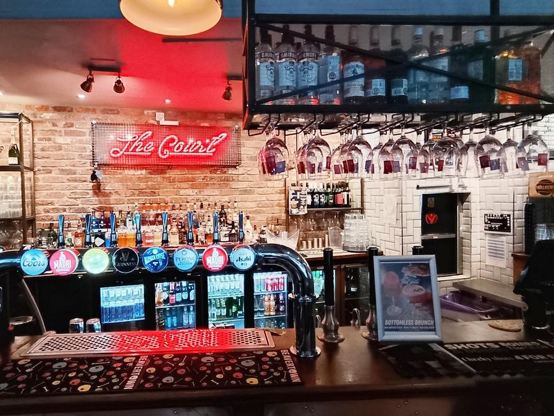 Taken 21 October 2025. (Bar). Published on 22-10-2025 