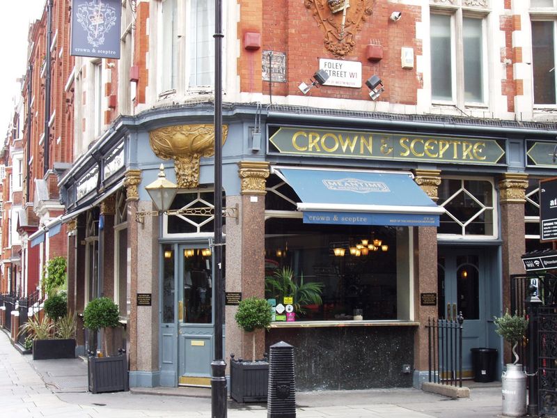 Crown & Sceptre W1-2 July 2017. (Pub, External). Published on 30-07-2017