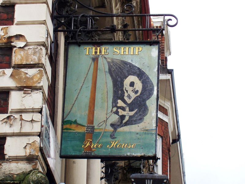 Ship Fitzrovia-4 July 2017. (Pub, External, Sign). Published on 30-07-2017