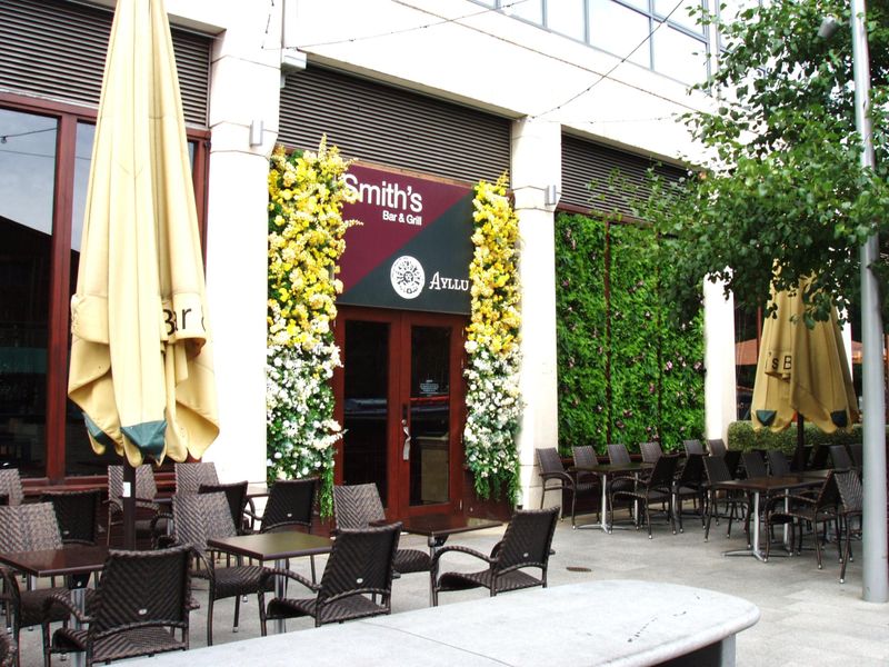 Smiths W2 Sept 2022. (Pub, External, Key). Published on 04-09-2022