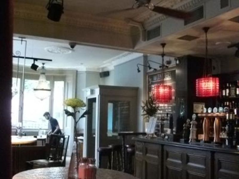 Bridge House 02. (Pub, Bar). Published on 08-06-2014 