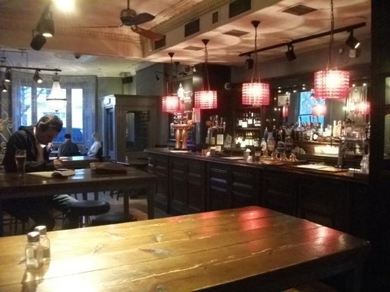 Bridge House 07 25-1-18. (Pub, Bar, Customers). Published on 06-02-2018 