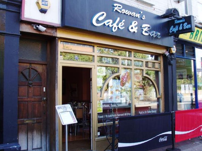 Chiswick, Rowans frontage. (Pub, External, Key). Published on 06-10-2013