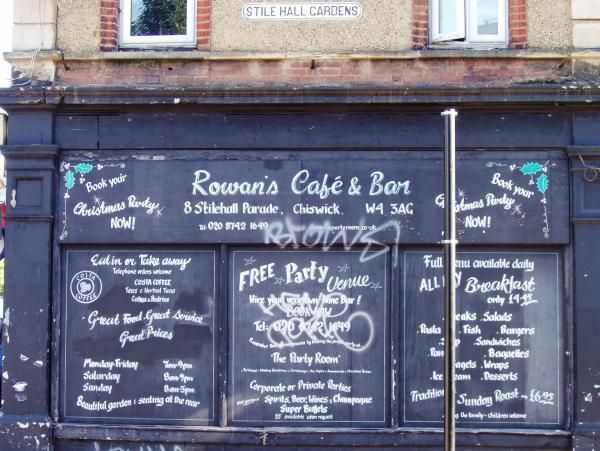Chiswick, Rowans side. (Pub, External, Sign). Published on 06-10-2013