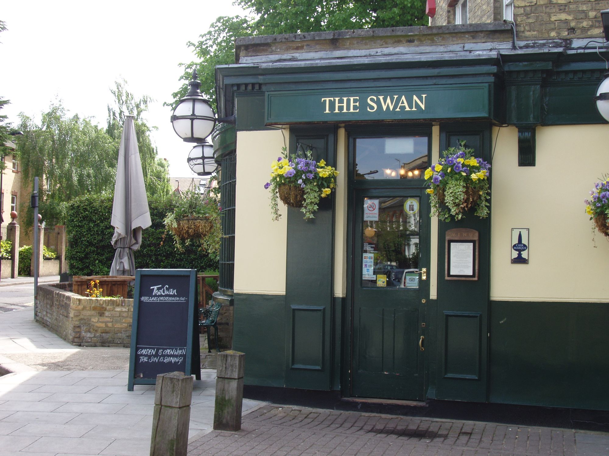 Swan W4 side. (Pub, External). Published on 20-08-2014