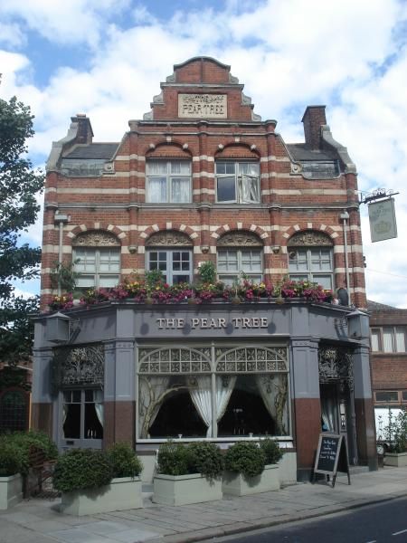 Pear Tree - Hammersmith. (Pub, External). Published on 15-08-2013