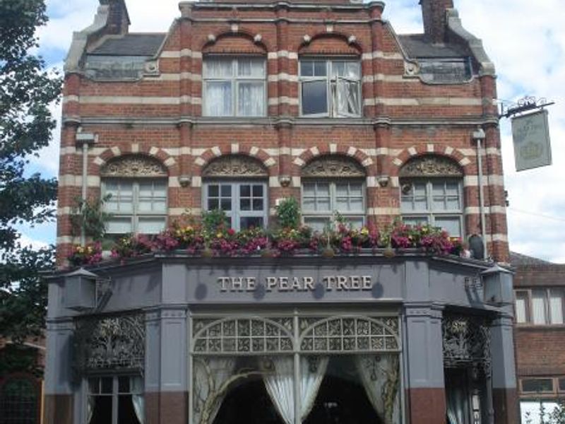Pear Tree - Hammersmith. (Pub, External). Published on 15-08-2013 