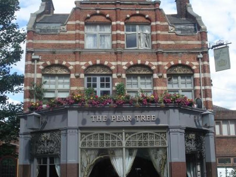 Pear Tree - Hammersmith. (Pub, External). Published on 15-08-2013