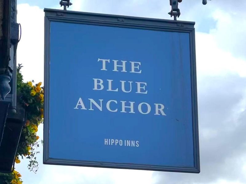 Blue Anchor swingsign Apr 2023. (Pub, External, Sign). Published on 25-04-2023