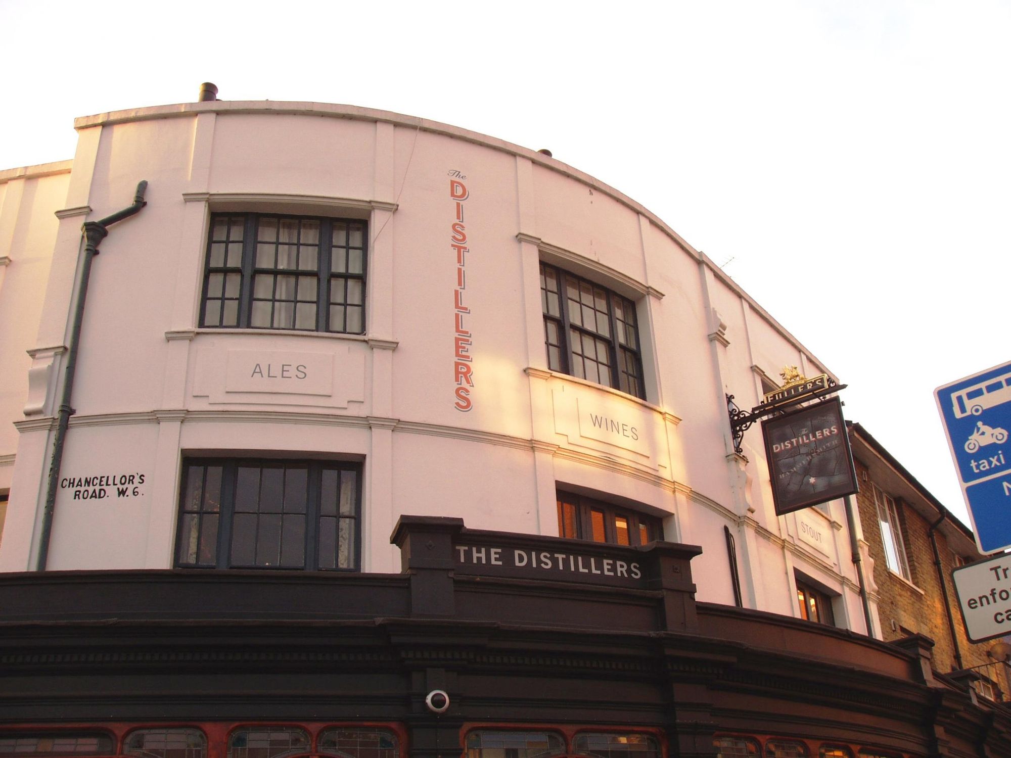 Distillers W6 upper view Nov 2017. (Pub, External). Published on 25-11-2017