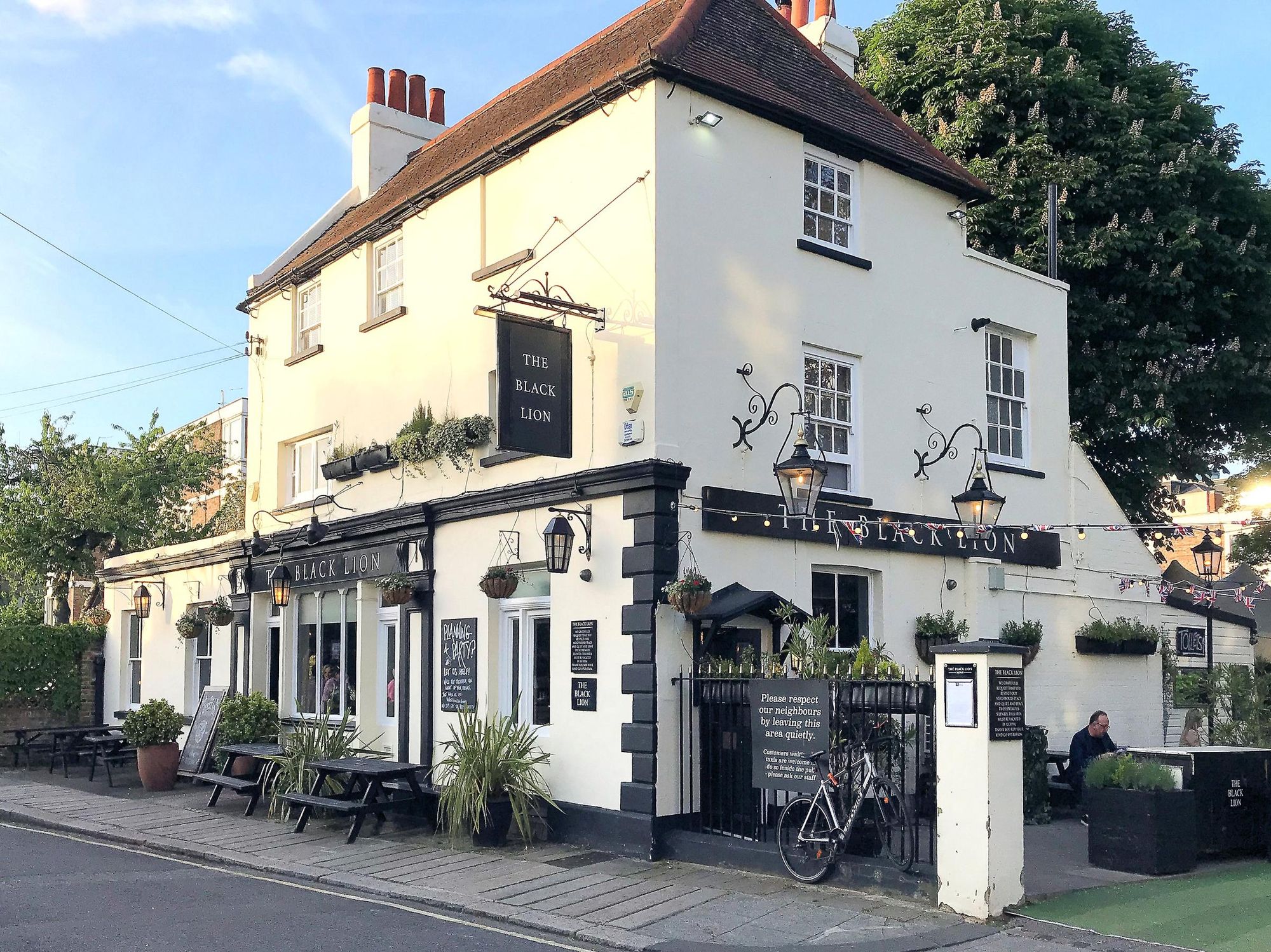 Black Lion May 2023. (Pub, External). Published on 26-05-2023