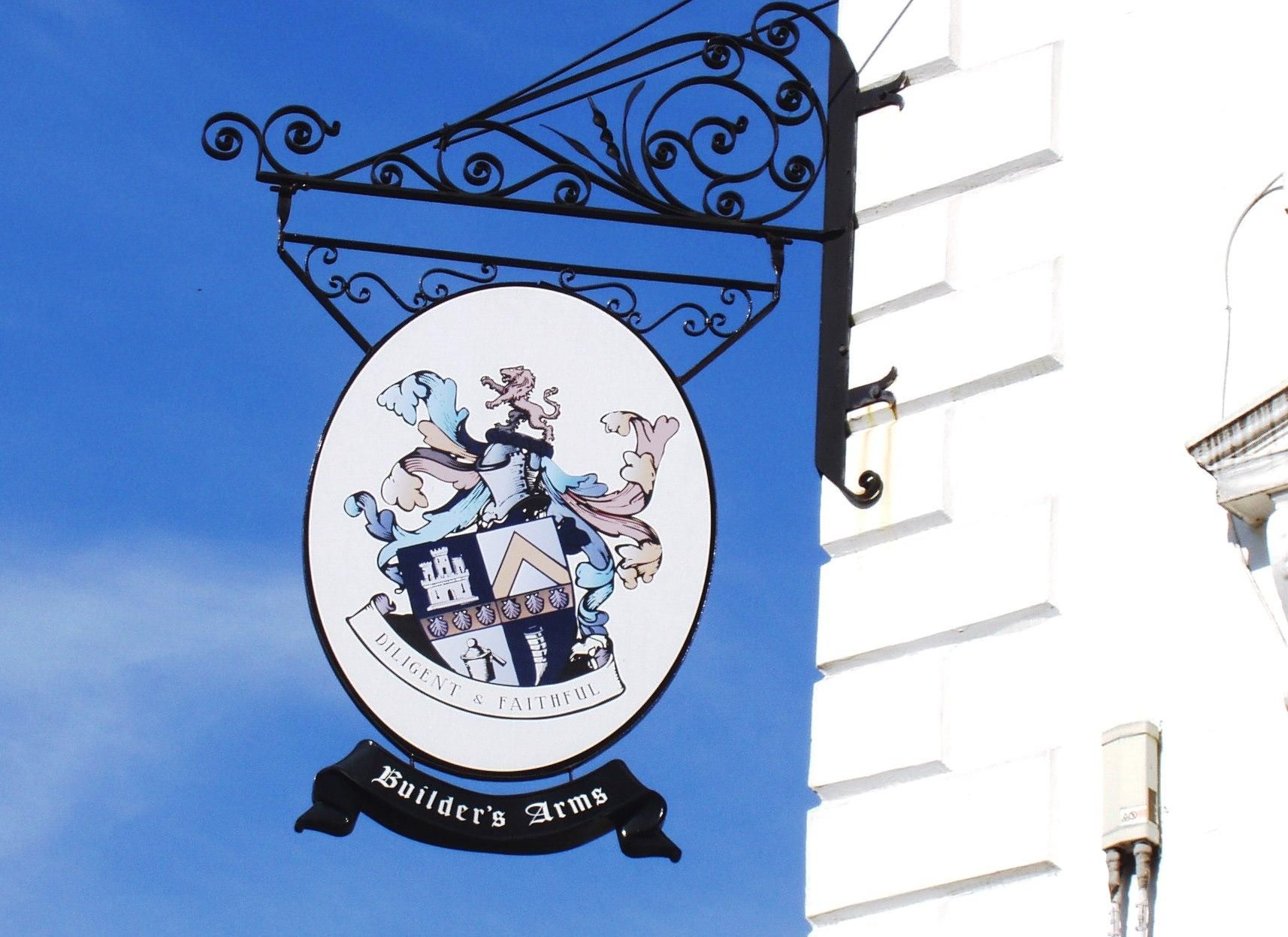 Builders Arms W8-swingsign July 2018. (Pub, External, Sign). Published on 01-07-2018