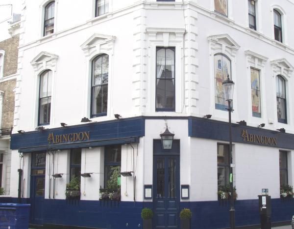 Abingdon W8 Aug 2015. (Pub, External, Key). Published on 23-08-2015