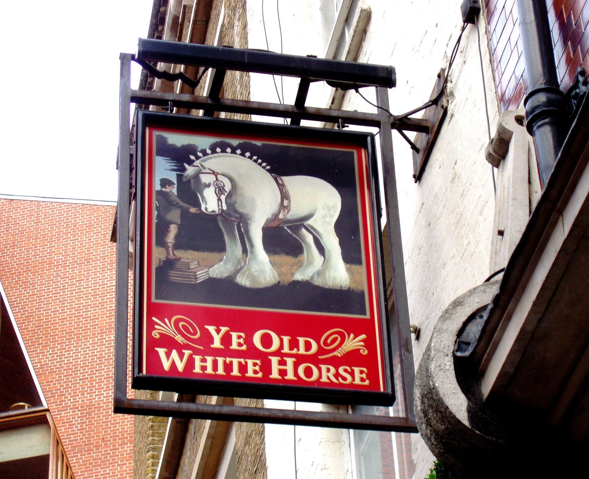 Old White Horse WC2-sign Oct 2017. (Pub, External, Sign). Published on 29-10-2017