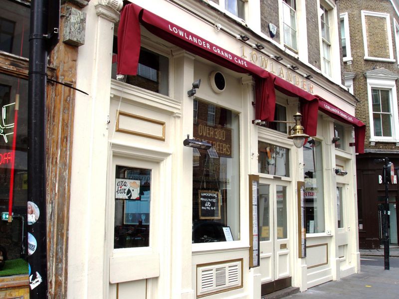 Lowlander Sep 2018. (Pub, External). Published on 09-09-2018