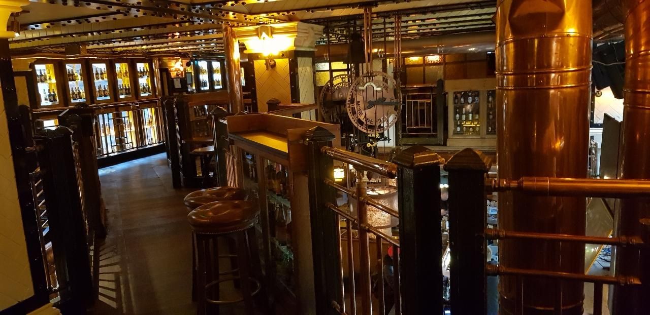 Porterhouse interior. (Pub). Published on 13-11-2021