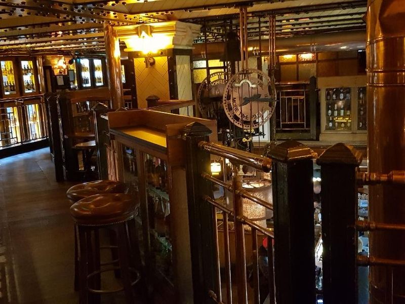 Porterhouse interior. (Pub). Published on 13-11-2021