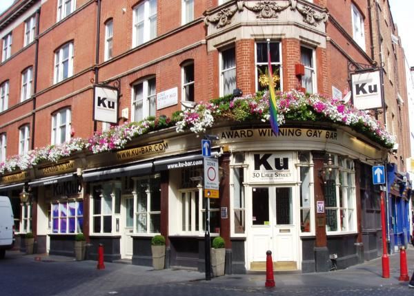 Ku Bar Chinatown entrance Aug 2015. (Pub, External, Key). Published on 02-08-2015
