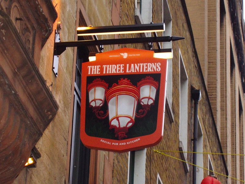 Three Lanterns sign Dec 2024. (Pub, External, Sign). Published on 27-12-2024 