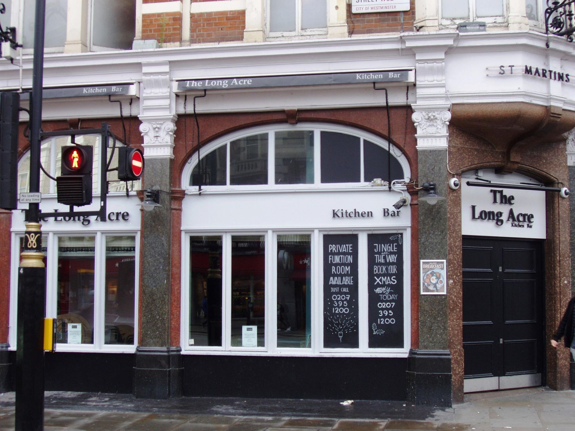Lond Acre WC2-2 Sep 2017. (Pub, External). Published on 17-09-2017