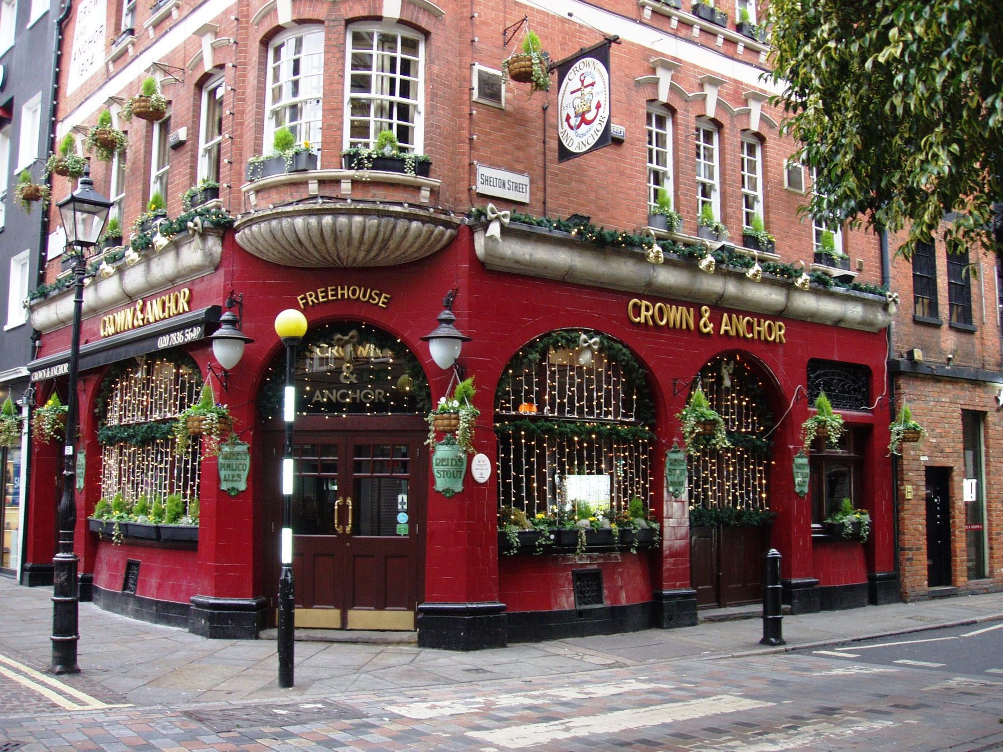 Crown & Anchor WC2-1 Jan 2017. (Pub, External, Key). Published on 08-01-2017