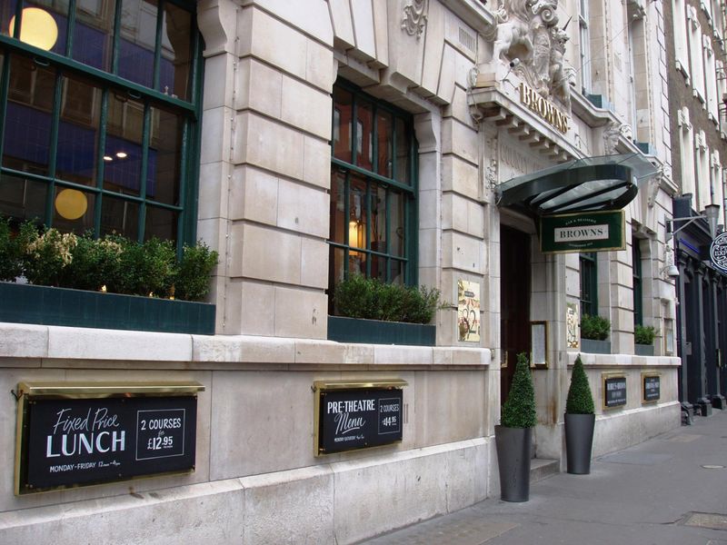 Browns WC2-1 Sep 2017. (Pub, External, Key). Published on 17-09-2017